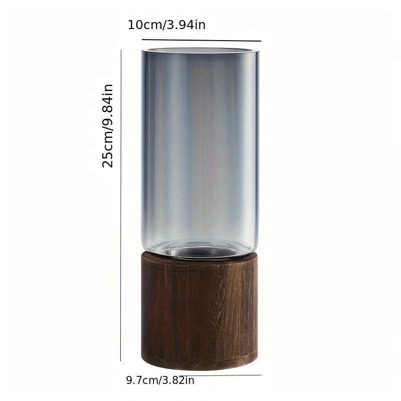 Vase en verre sur support en bois pour boutures