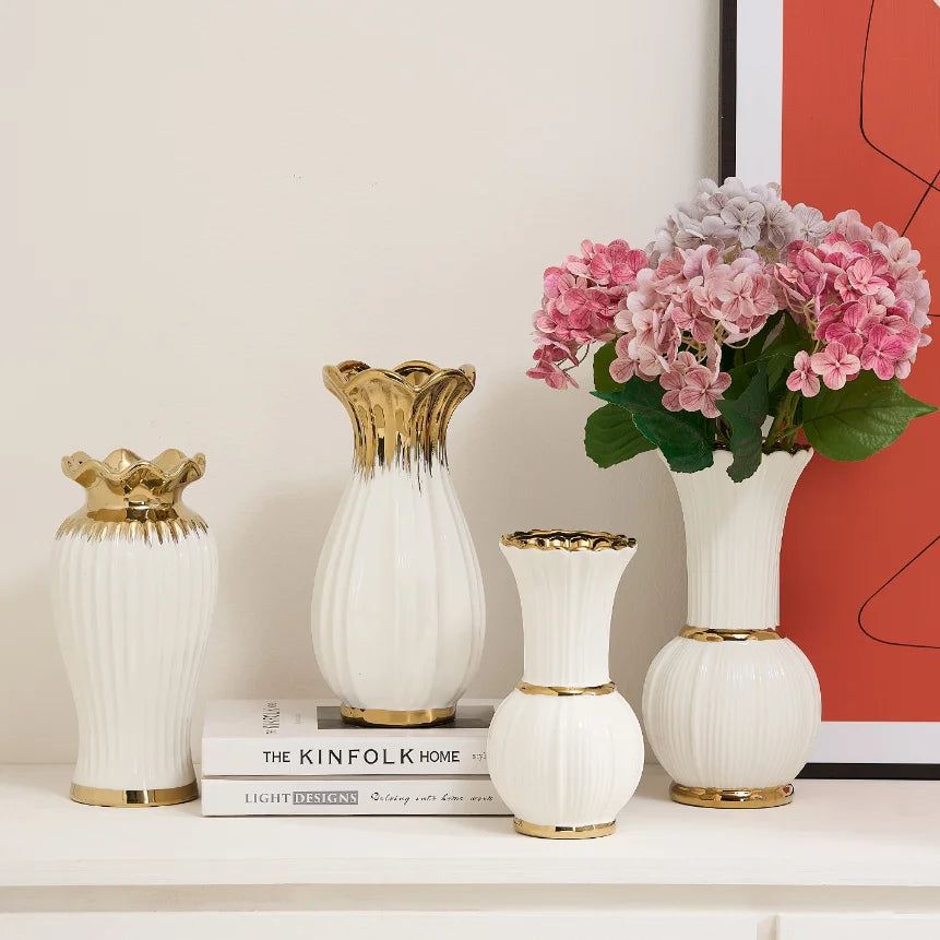 Vase en céramique blanche style rétro