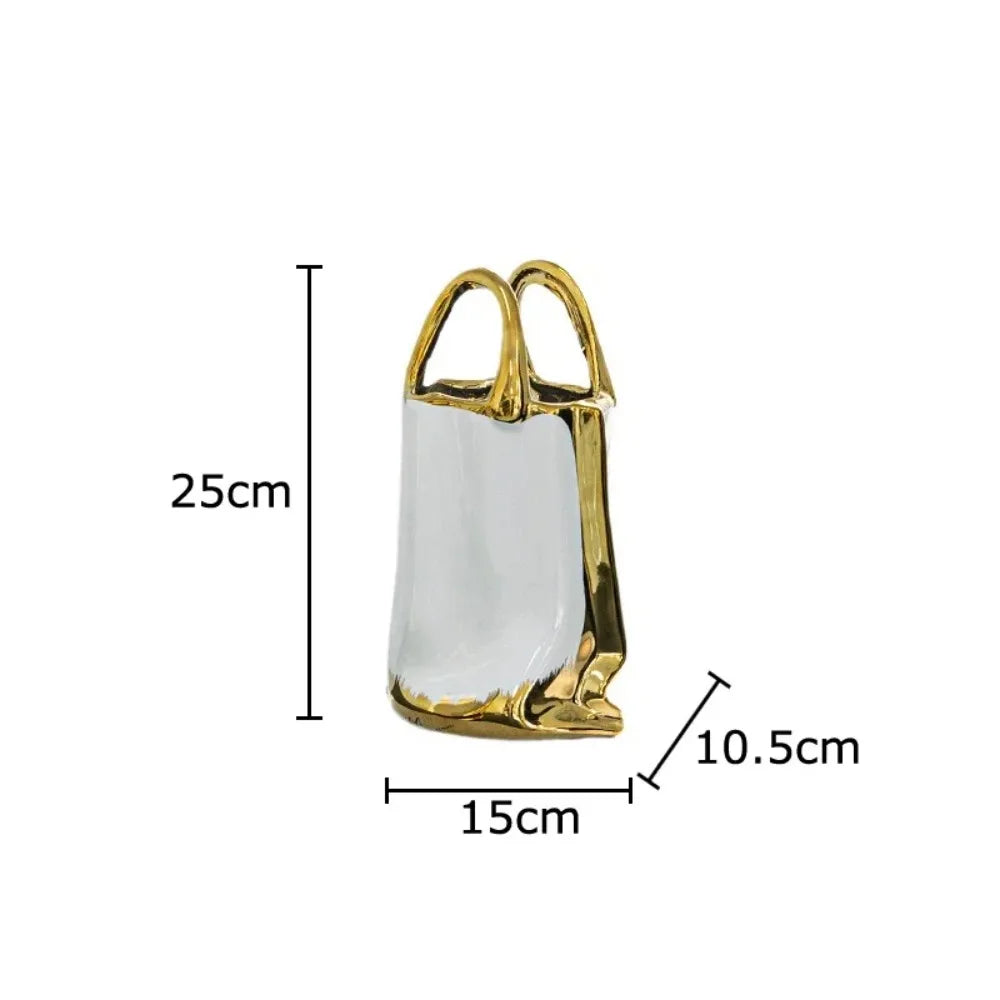 Vase sac à main en céramique dorée